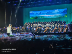 唐彩妹獨(dú)唱音樂會(huì)詮釋“教科書級(jí)”民族聲樂盛宴