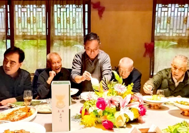 香山葉正紅   重陽情更濃(圖15)